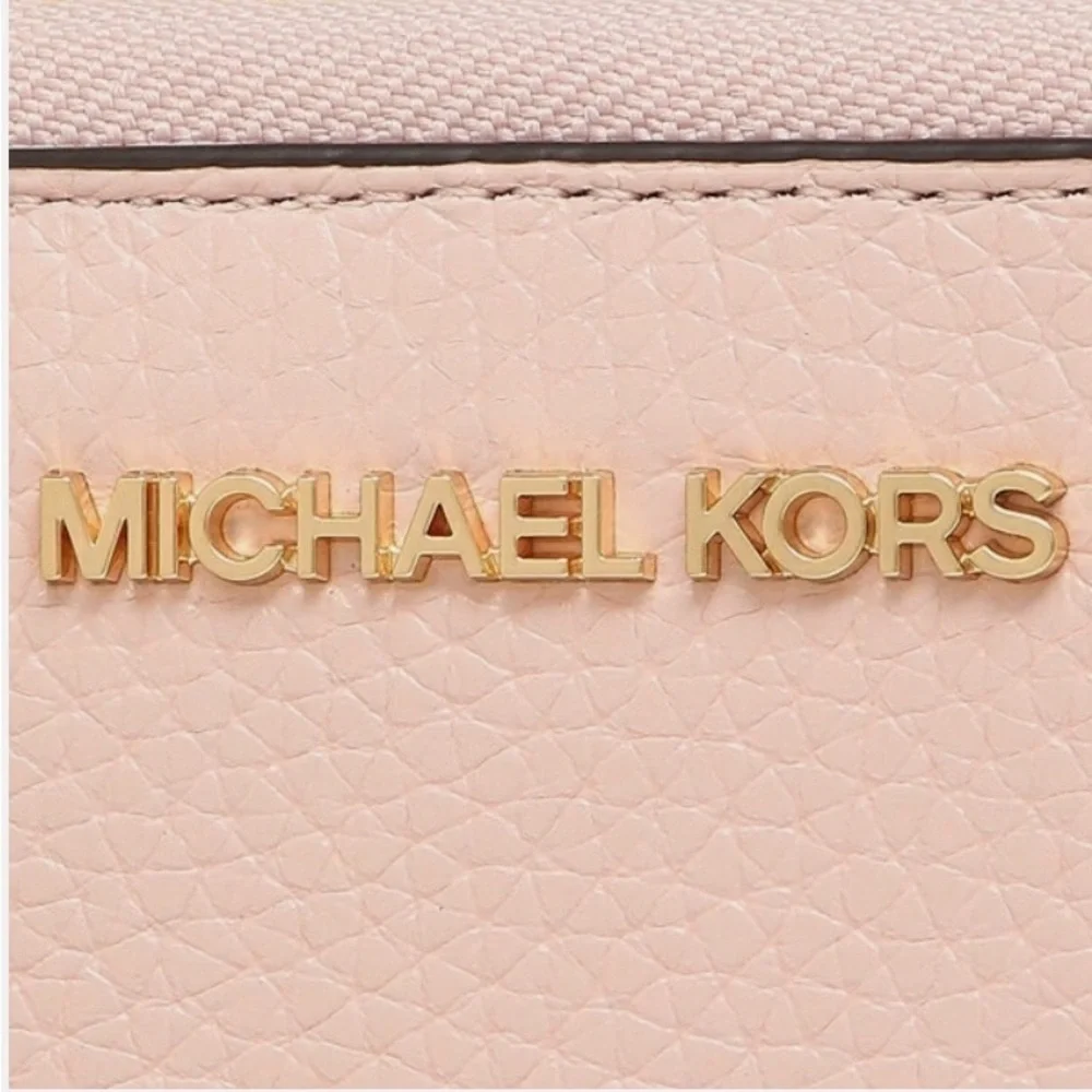 NWT-MICHAEL KORS-JET SET TRAVEL PHONE CASE-WRISTLET